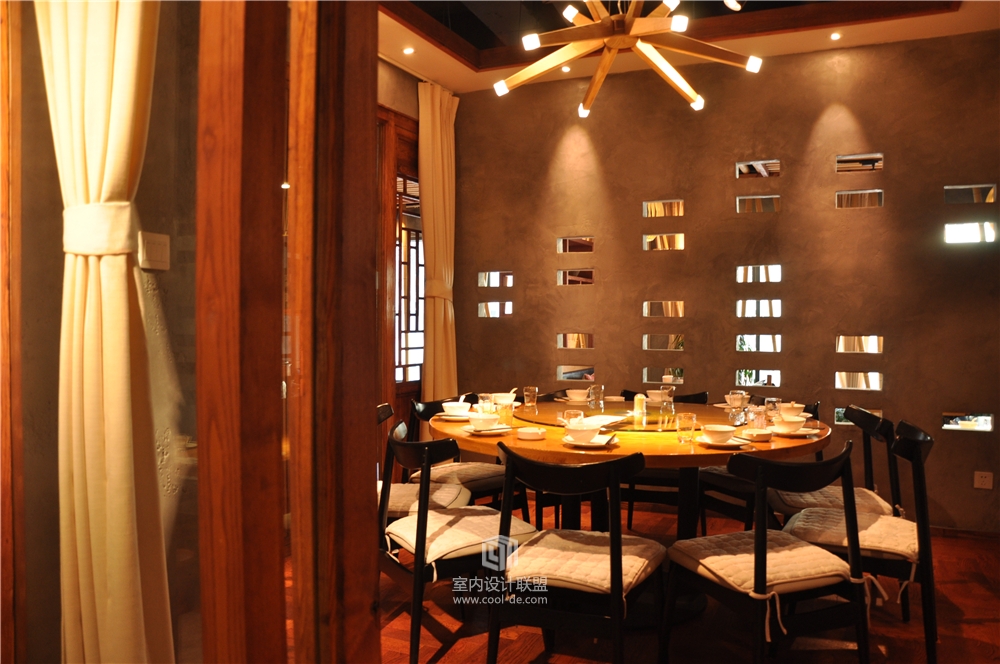 主题餐厅设计-西宁紫荷花主题餐厅设计-6