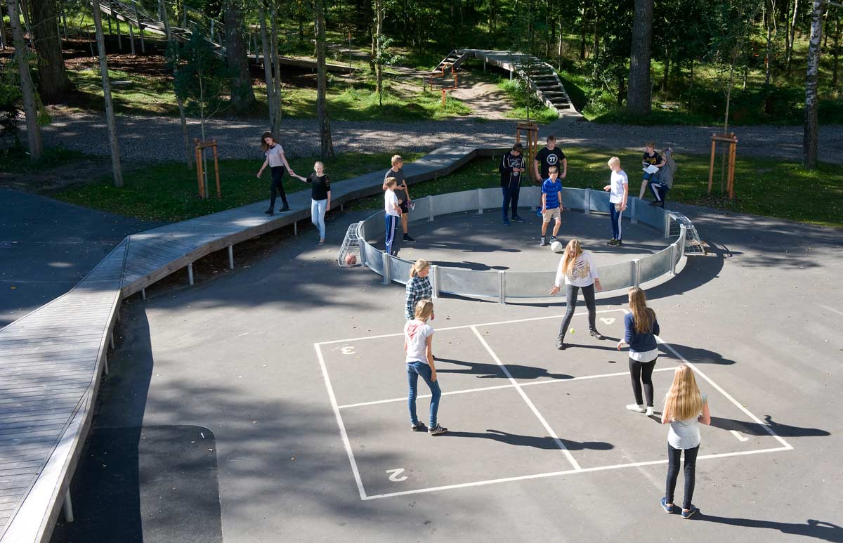 活力校园森林里的运动环丨丹麦丨VEGA landskab-6