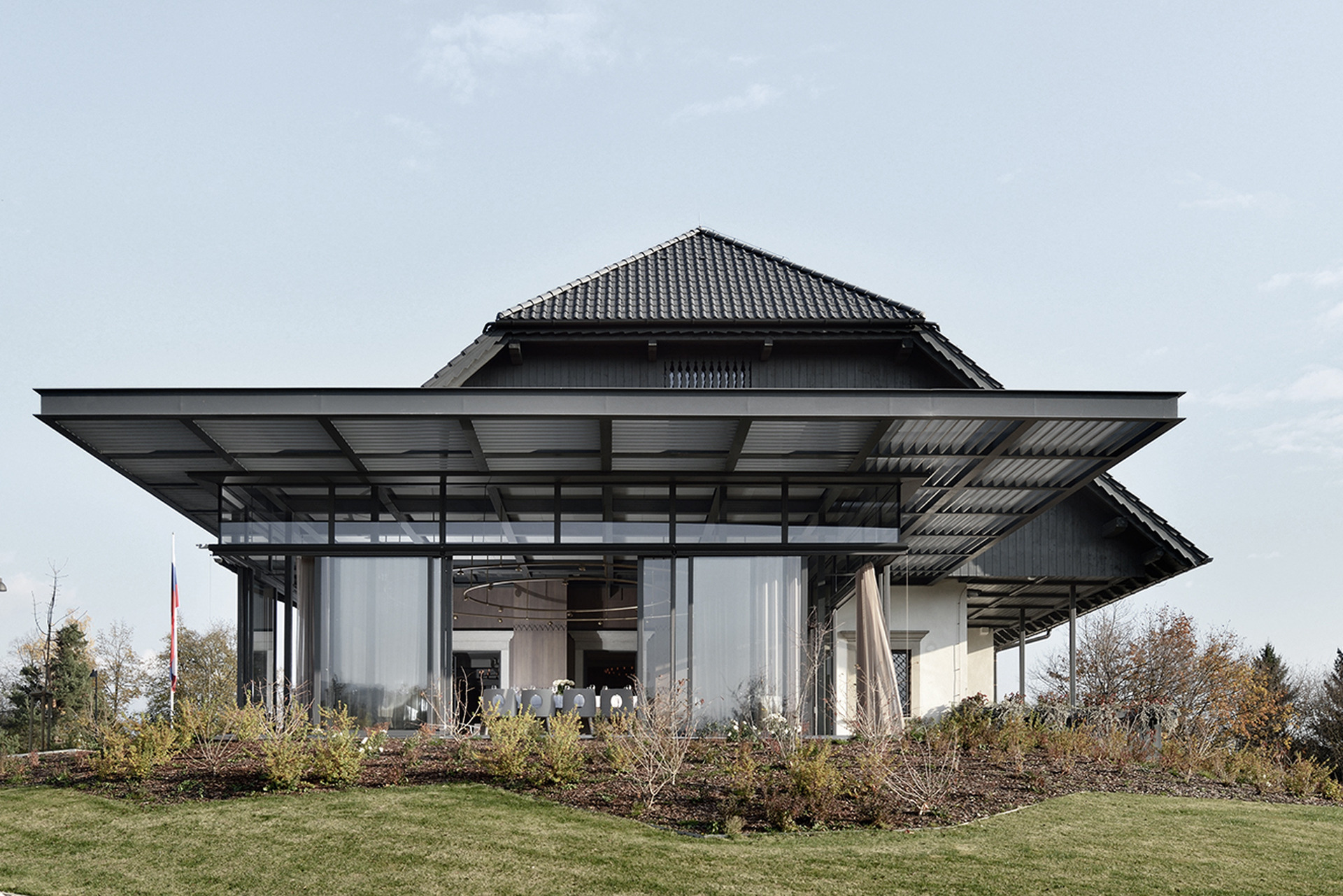 斯洛文尼亚古老高尔夫俱乐部别墅重焕新生-9