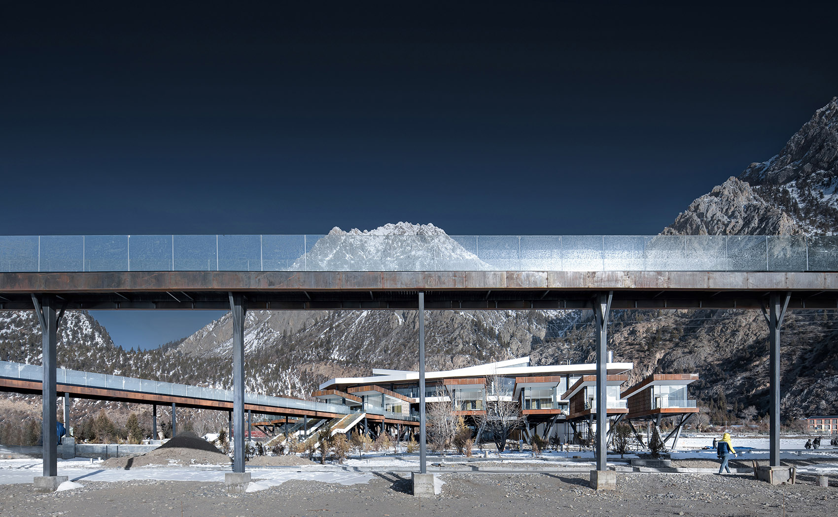 然乌湖国际自驾与房车营地，西藏 / 小隐建筑-13