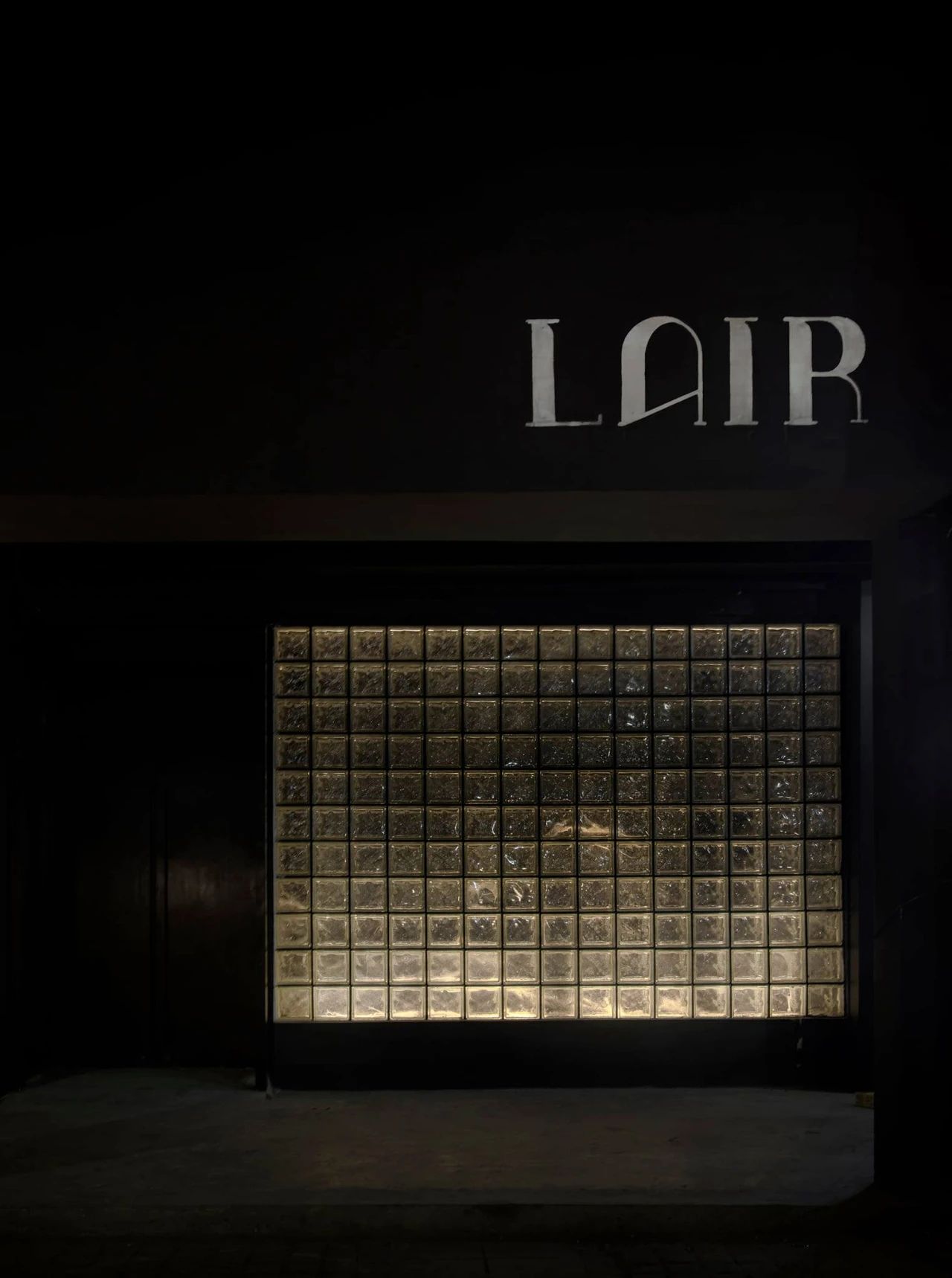 暗黑式混凝土结构鸡尾酒吧设计丨印度新德里丨RENESA ARCHITECTURE DESIGN-3