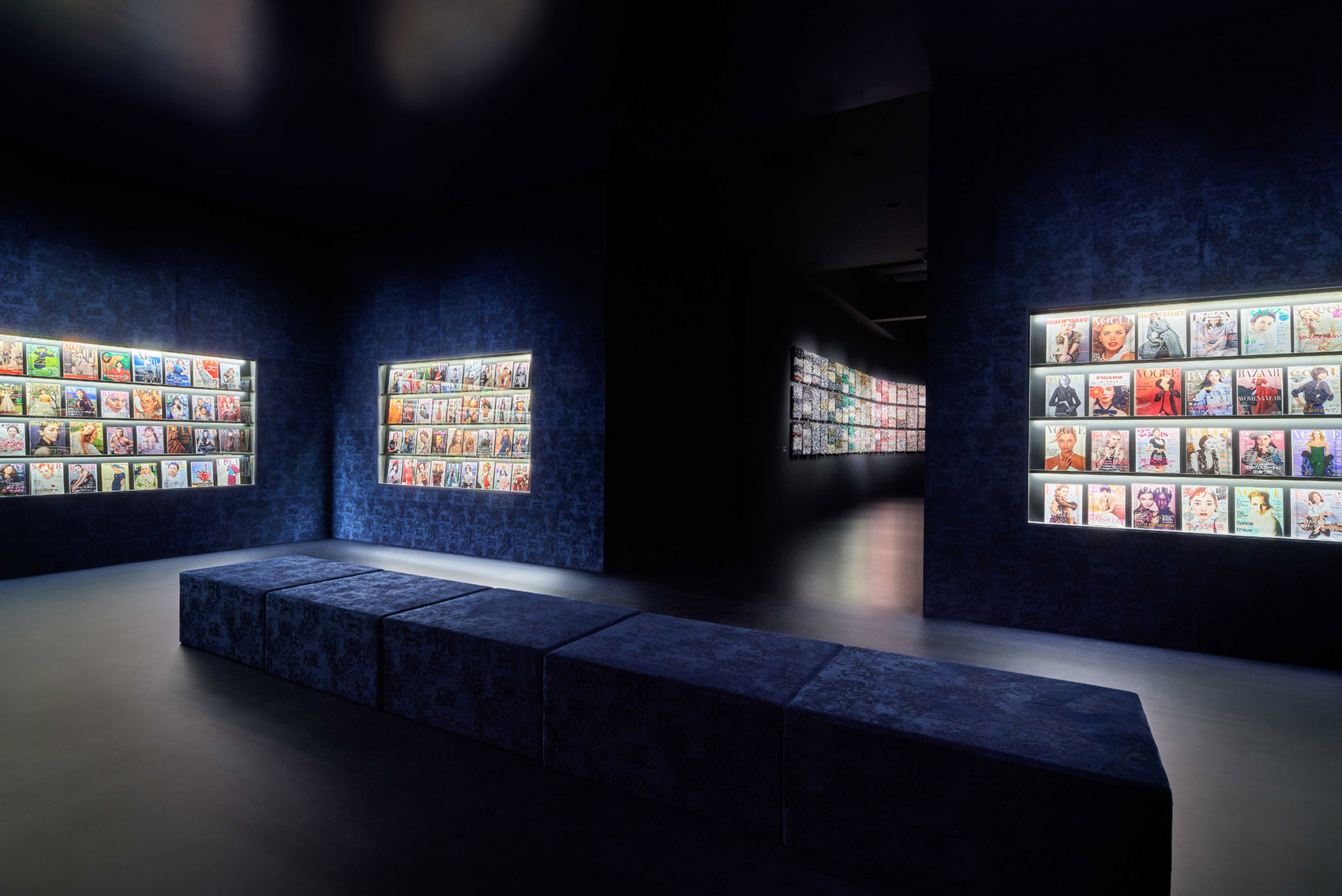 《克里斯汀·迪奥:梦之设计师》展览丨日本东京丨OMA+Shohei Shigematsu-26