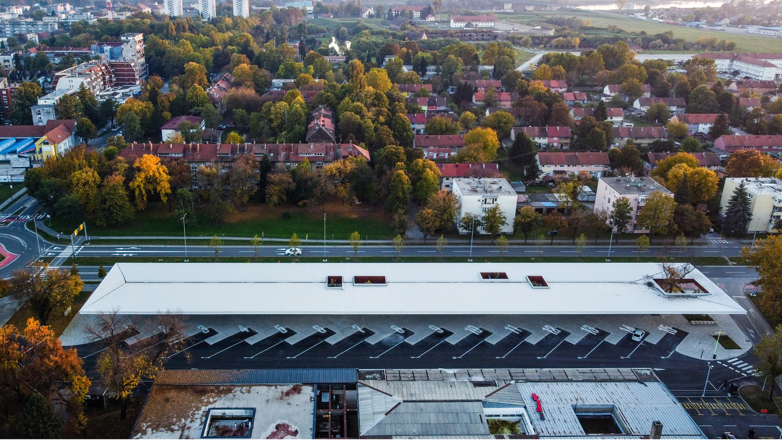 克罗地亚斯拉沃斯基·布罗德位巴士总站丨桑格勒+AVP 建筑师事务所-6