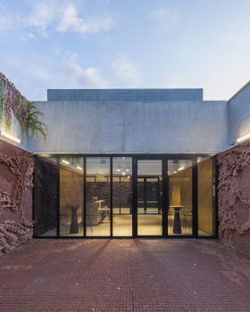 Arts Center nOna 艺术中心丨比利时丨dmvA