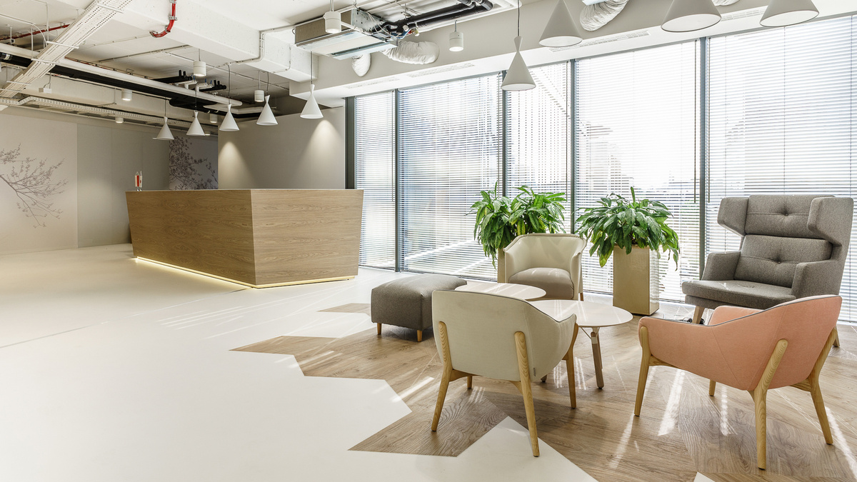 简约几何温馨和风,和 pharmaceutical Warsaw 办公室设计-5