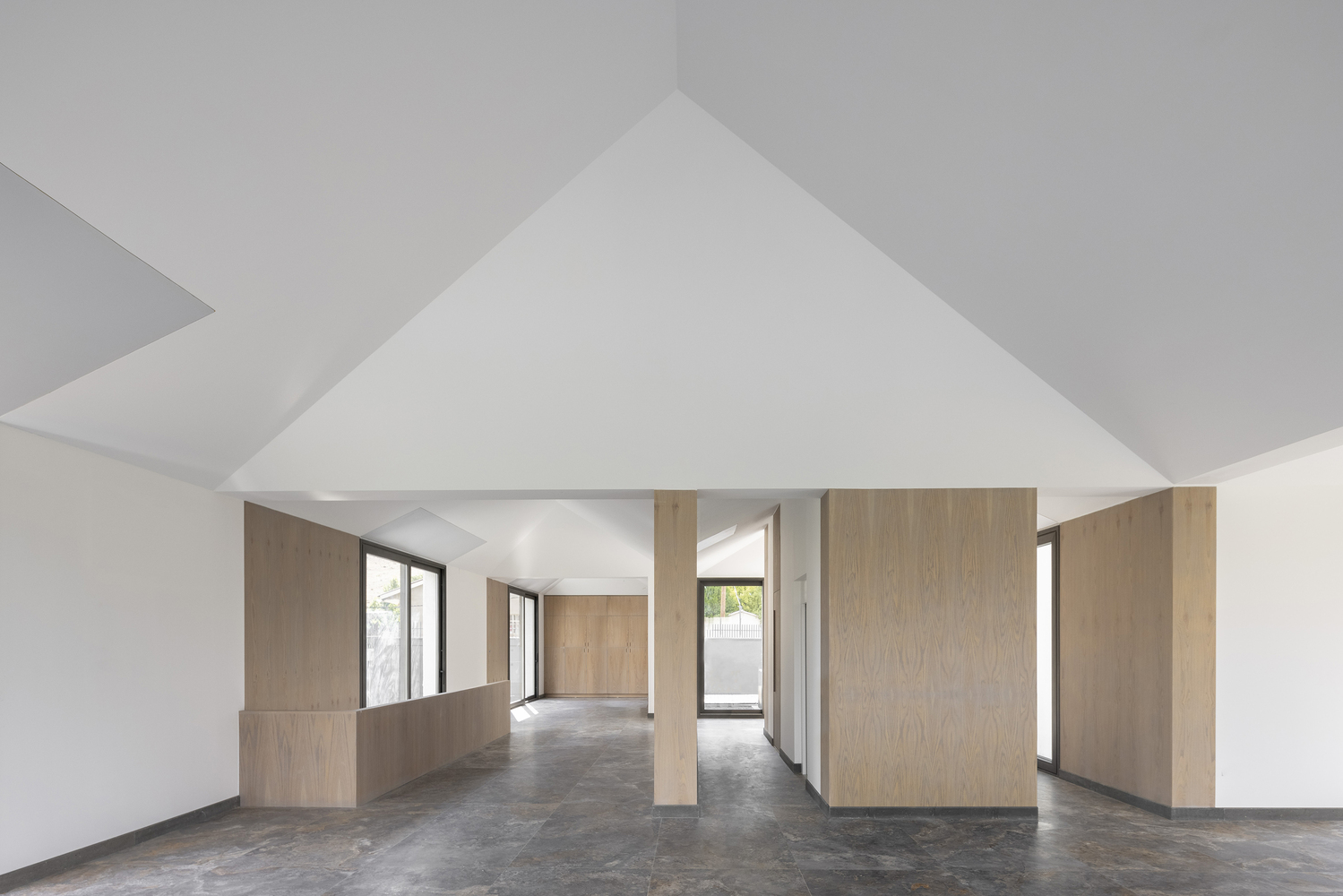 梦幻与逻辑的碰撞 · 山间别墅建筑设计丨Saeid Khan-8