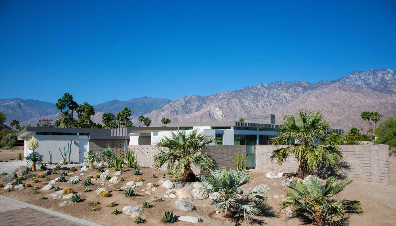 House in Palm Springs  o2 Architecture-19