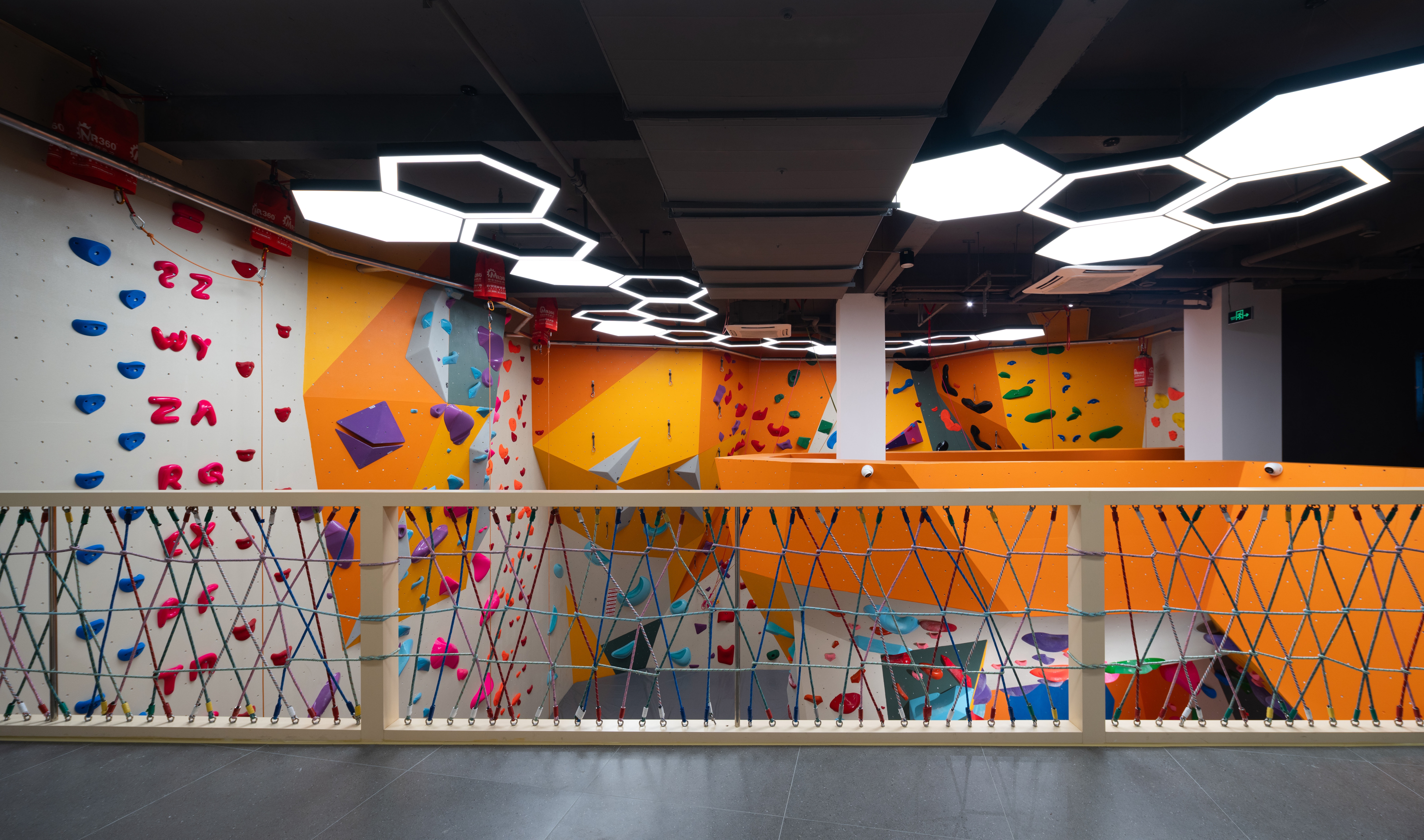 上海古北晨道攀岩馆丨中国上海丨平介设计-43