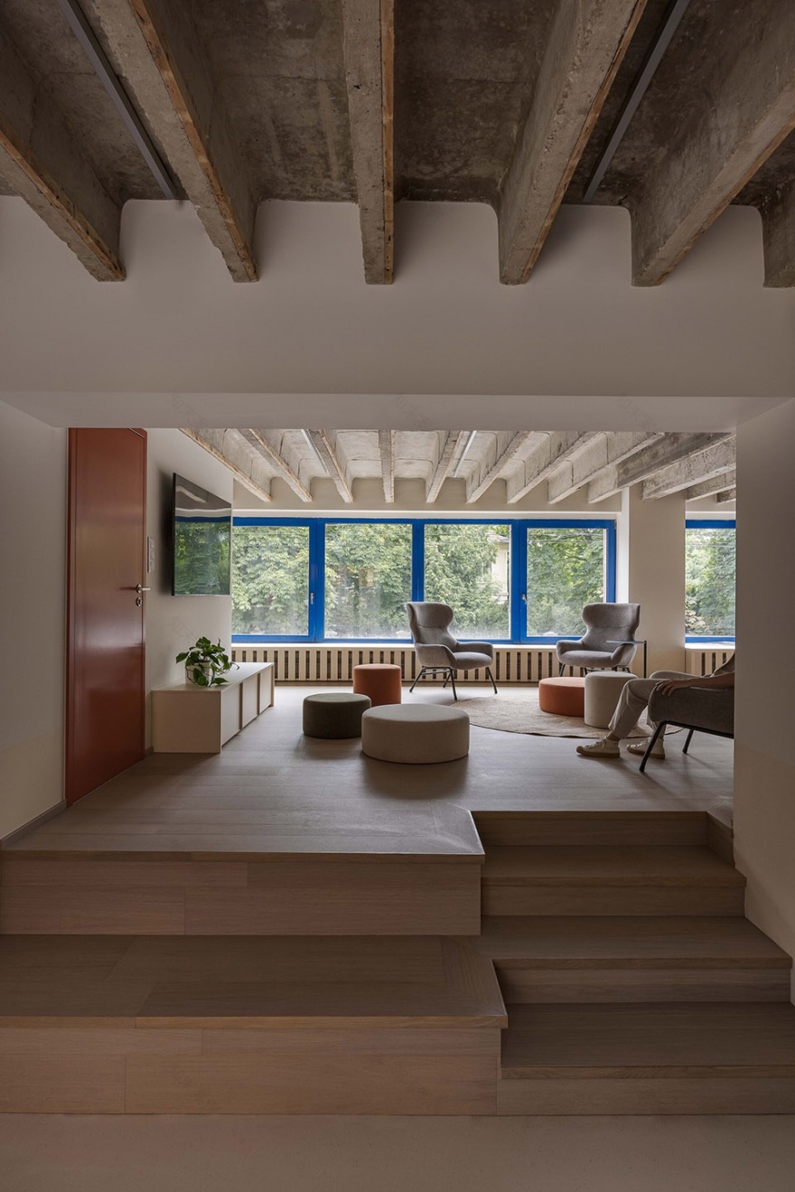 斯洛伐克Metropol公寓改造丨斯洛伐克布拉迪斯拉发丨BEEF ARCHITEKTI(作者Rado Buzinkay等)-11