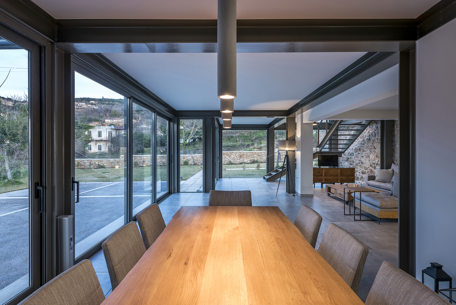 希腊山间住宅的现代钢结构玻璃延伸-36