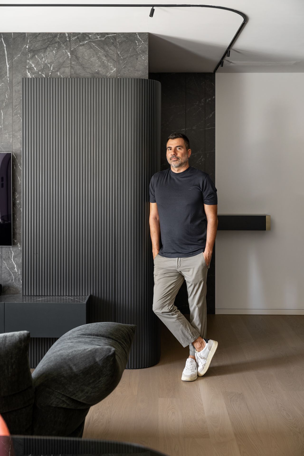 那不勒斯现代黑色调开放空间设计丨意大利那不勒斯丨建筑师Maurizio Vesce-27