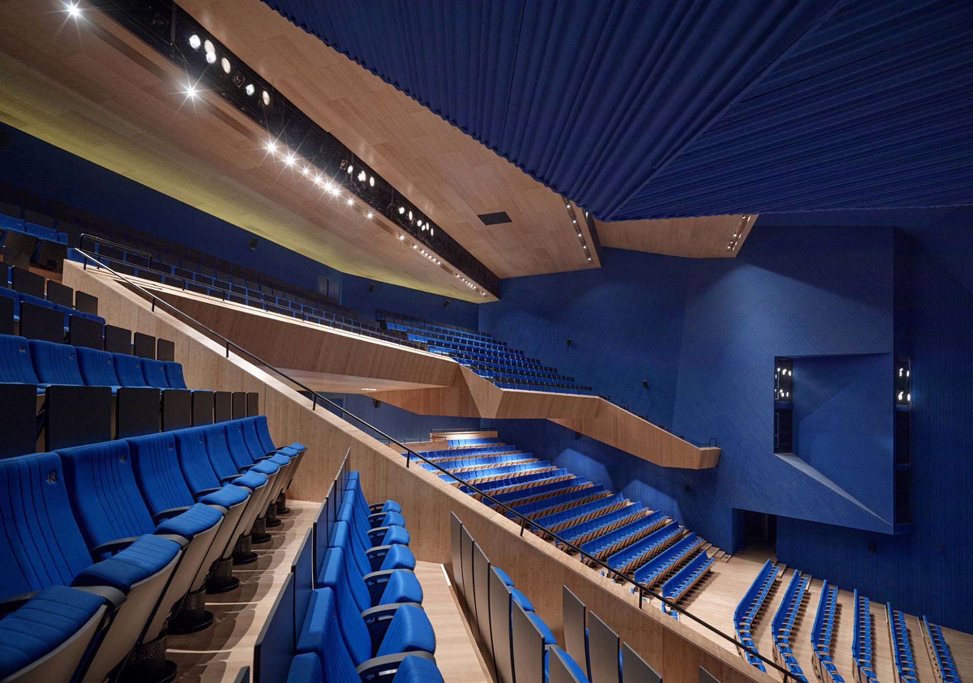 Pingshan Performing Arts Center / OPEN Architecture-28