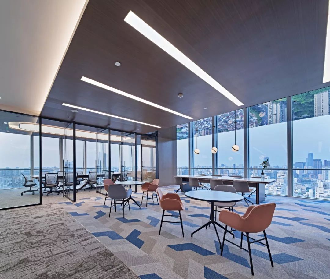 国泰君安期货 | 色彩缤纷的金融才俊办公空间-28