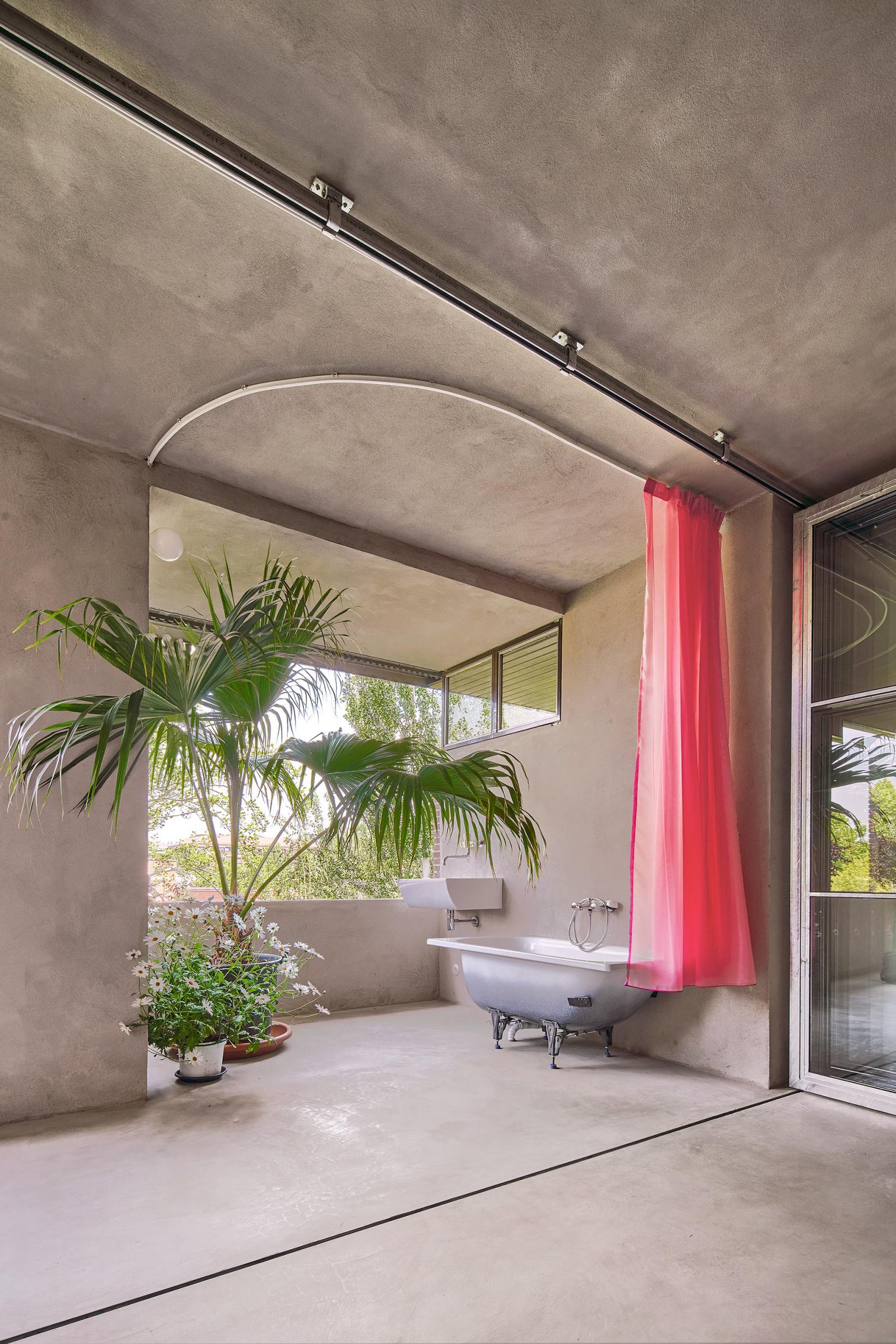 明日之家 · 马德里的冬夏融合绿色住宅设计丨西班牙马德里-11