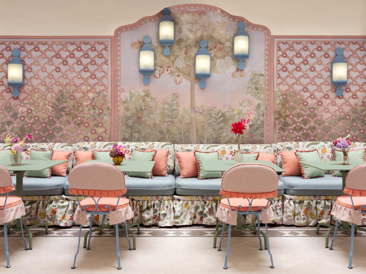 Красочный роллердром в стиле диско в Бруклине-12