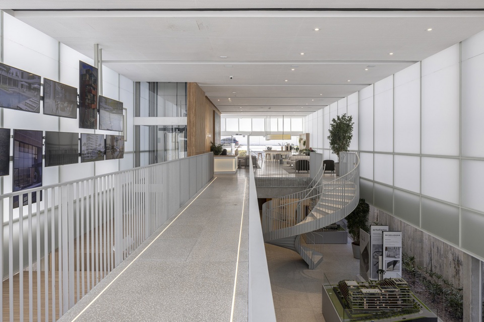 巴西 Laguna 展示空间丨Estudio 41-23