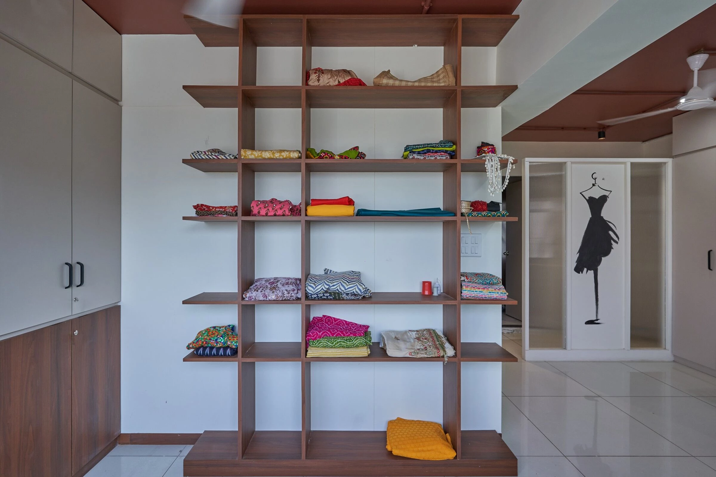 Reviving Elegance 时尚服装店室内设计丨印度丨Ingenious Studio-42