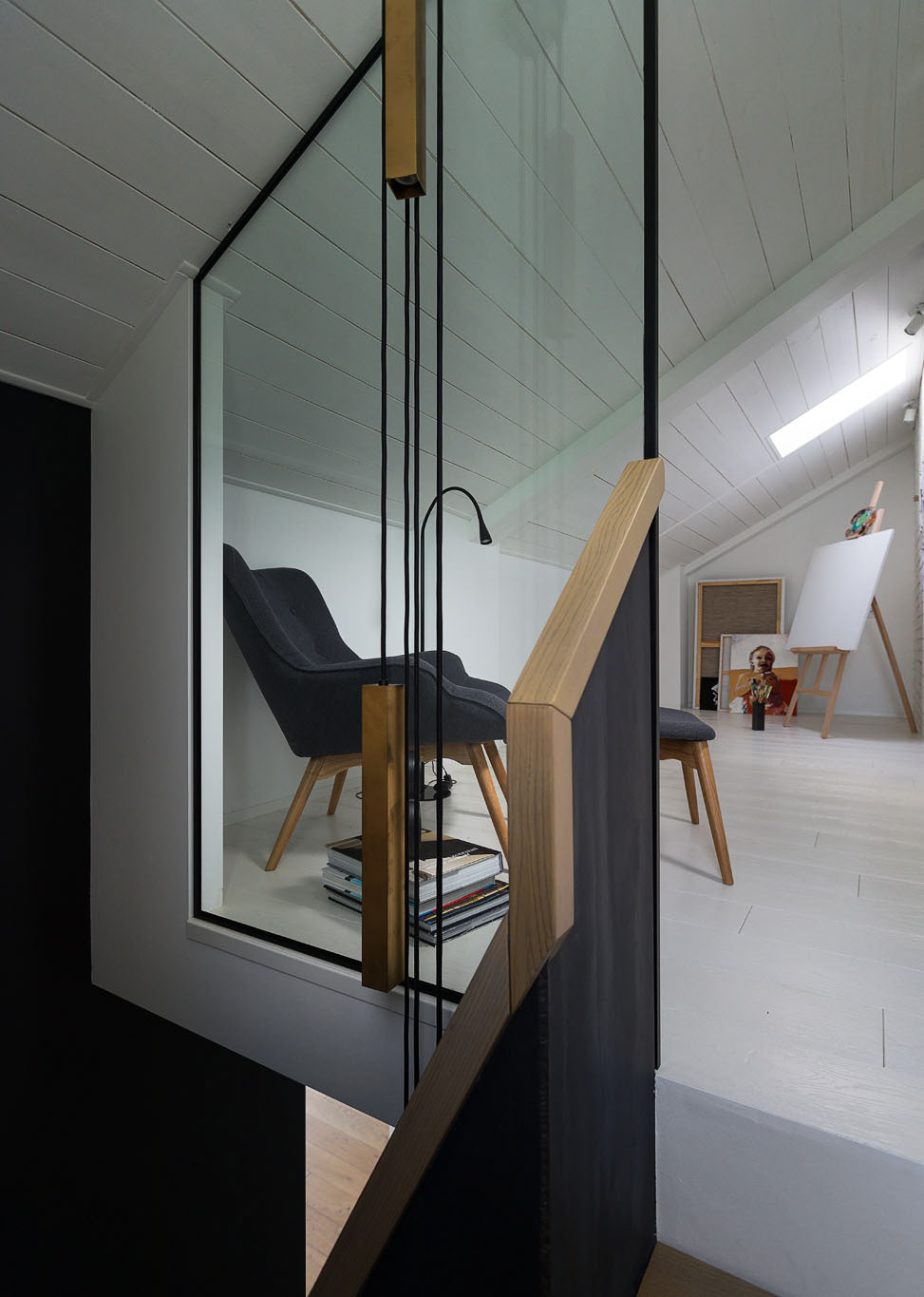 使用灰蓝色调的60平现代公寓设计-19