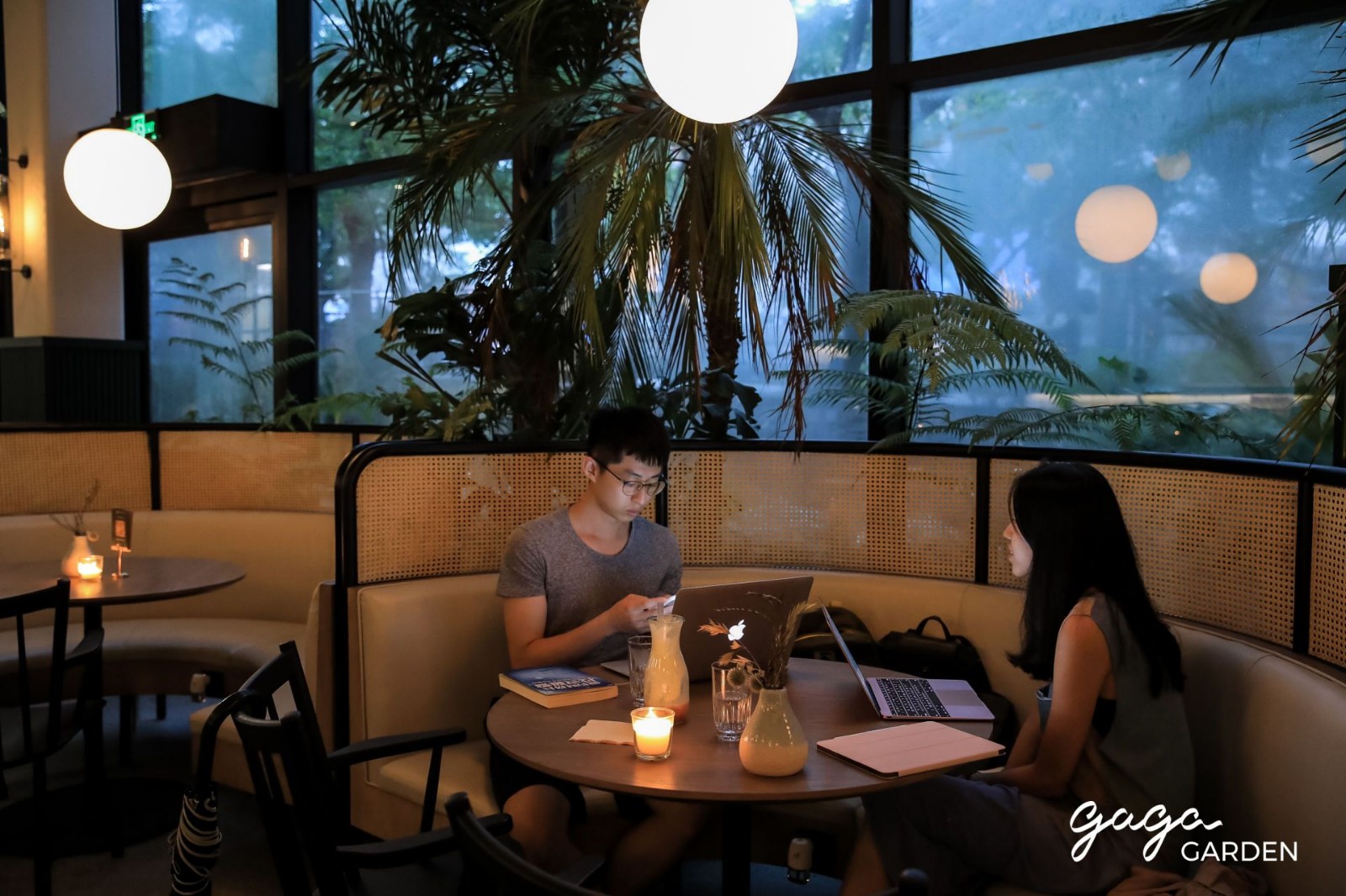 意外走红的"gaga Garden" | 旧桌布局新风貌-16