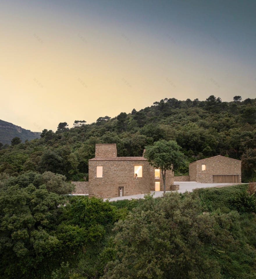 卡达尔特农庄住宅丨西班牙赫罗纳-109