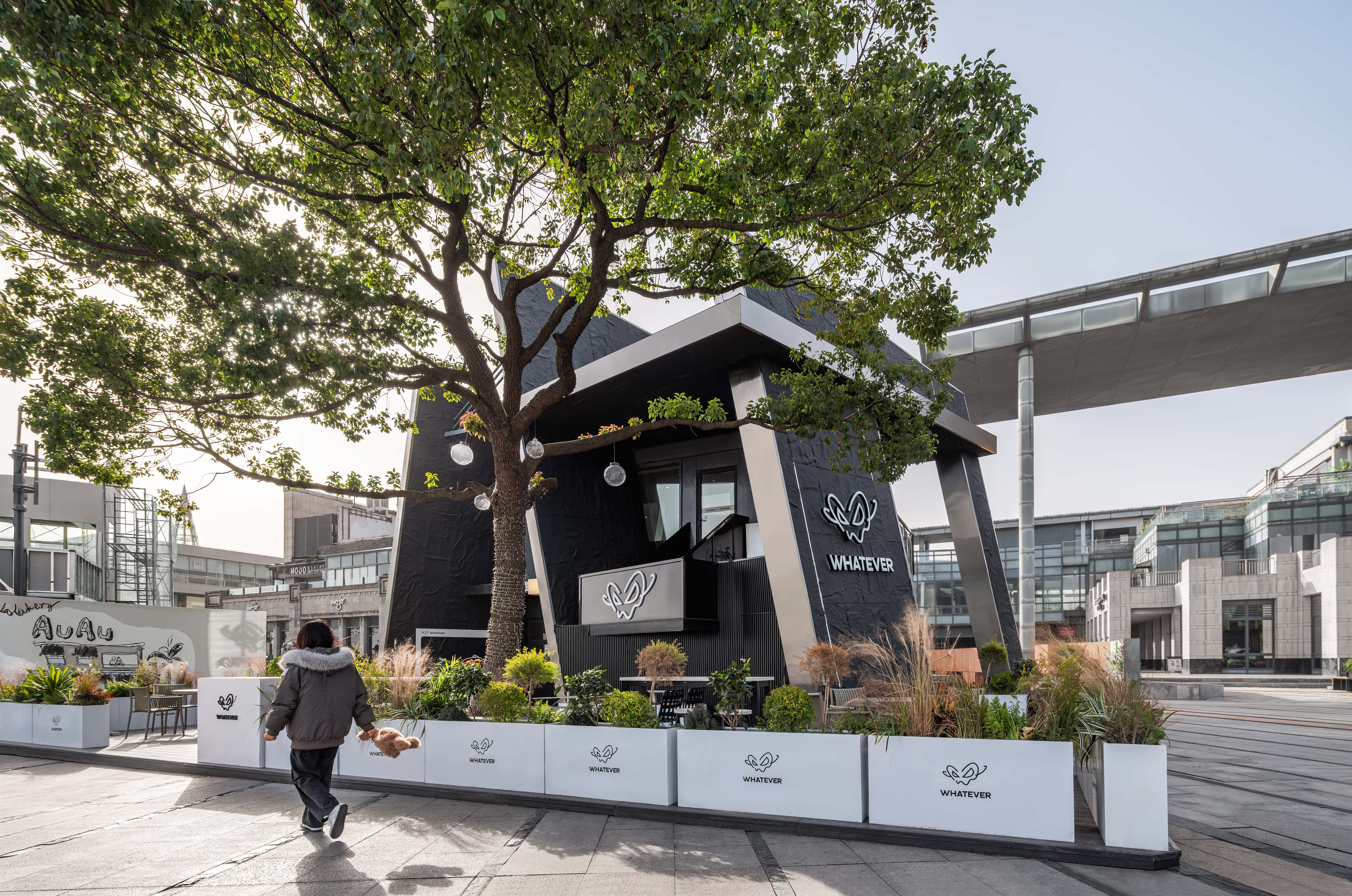 Whatever 咖啡苏州湖滨新天地店丨中国苏州丨平介设计-22