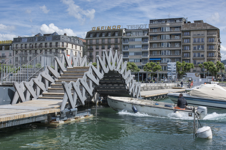 Mobile walkway of Geneva's Jet d'Eau | INGENI-10