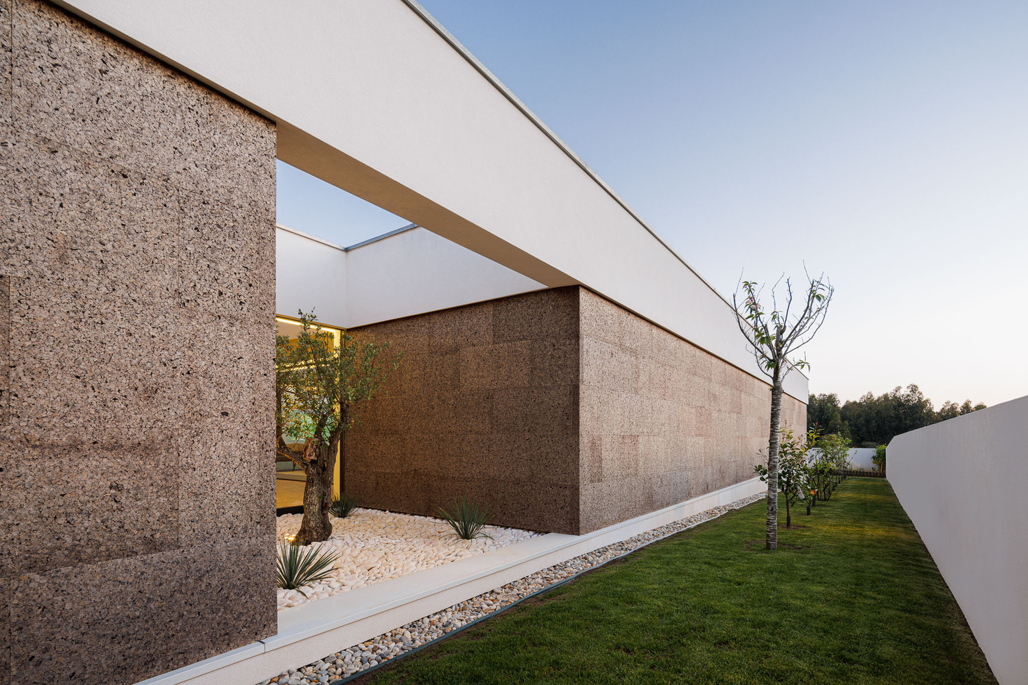 葡萄牙阿斯豪斯住宅丨马里尼奥·阿尔维斯·阿尔基托-27