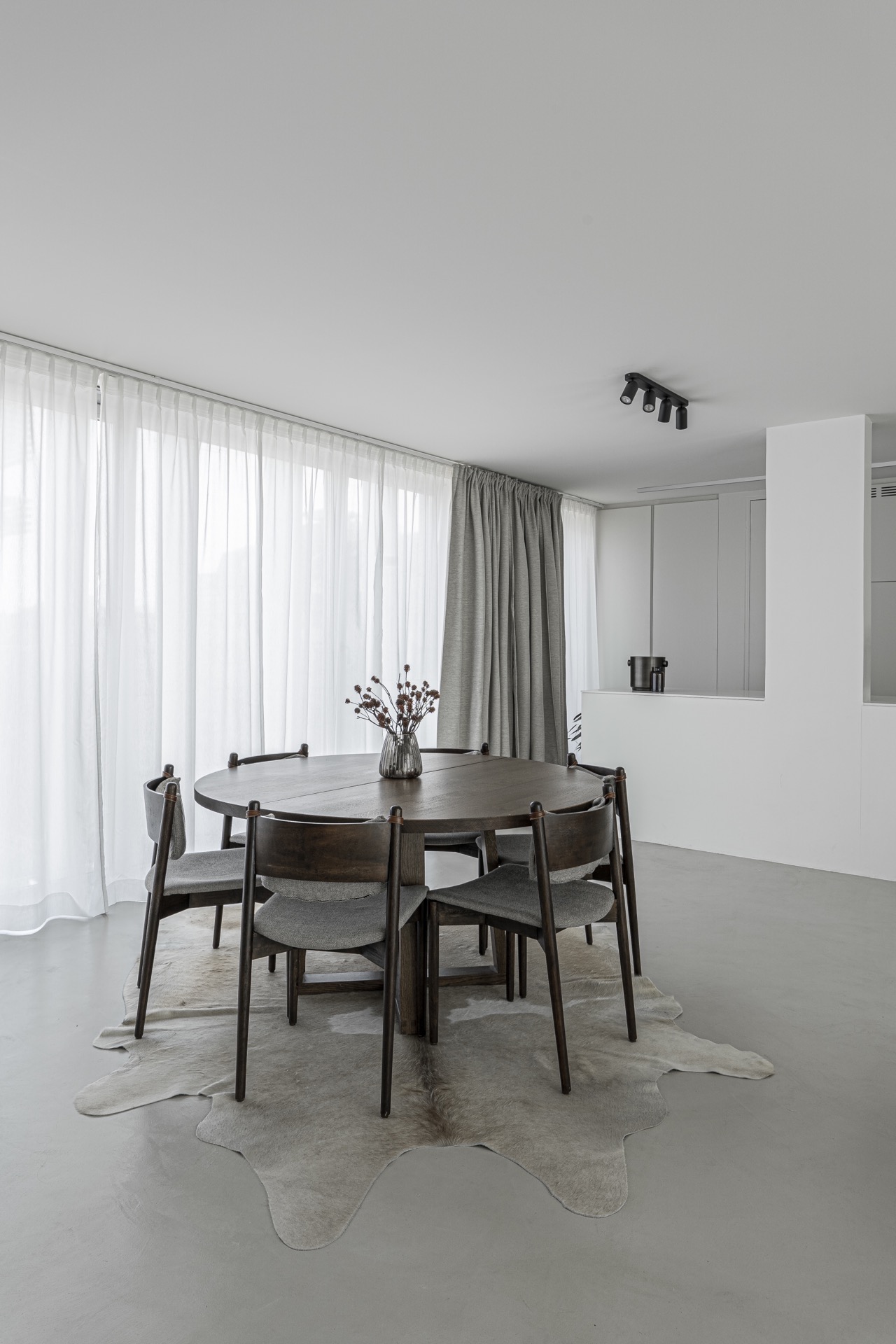 Nō. 00 Lichtrijk appartement met bleke tinten-7