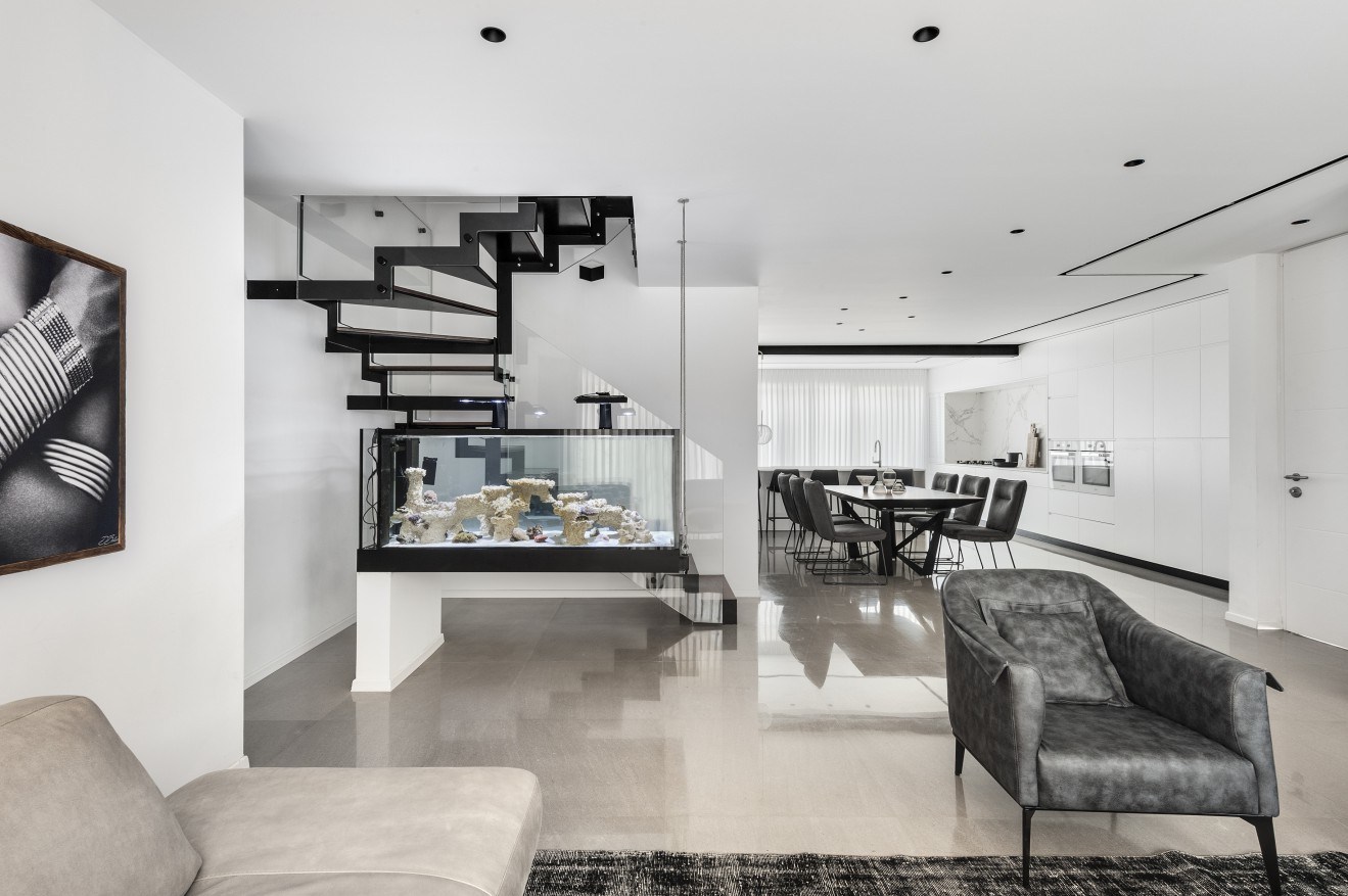 简约黑白灰 现代住宅设计典范-18