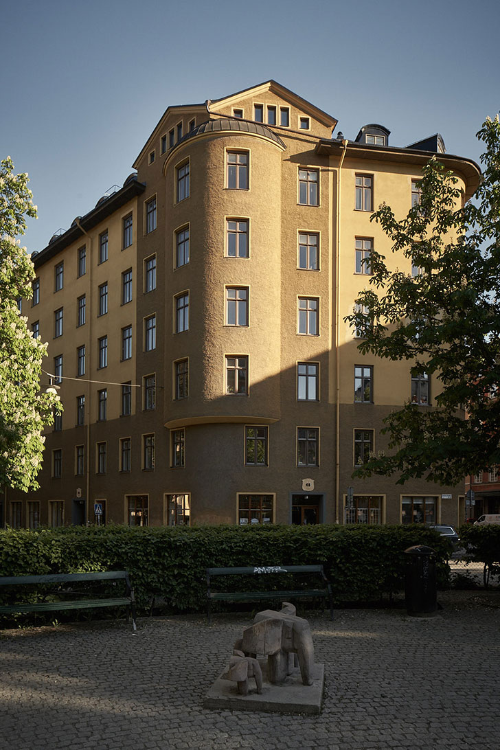 瑞典优雅女性公寓 | 粉色调与 glamour 元素的完美融合-20