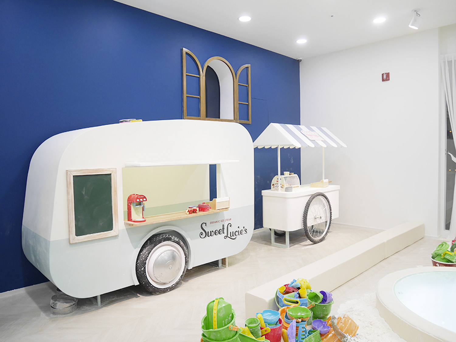 70 平小户型打造简约亲子咖啡厅-12