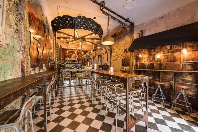 空间设计｜打造复古电影的怀旧感-8