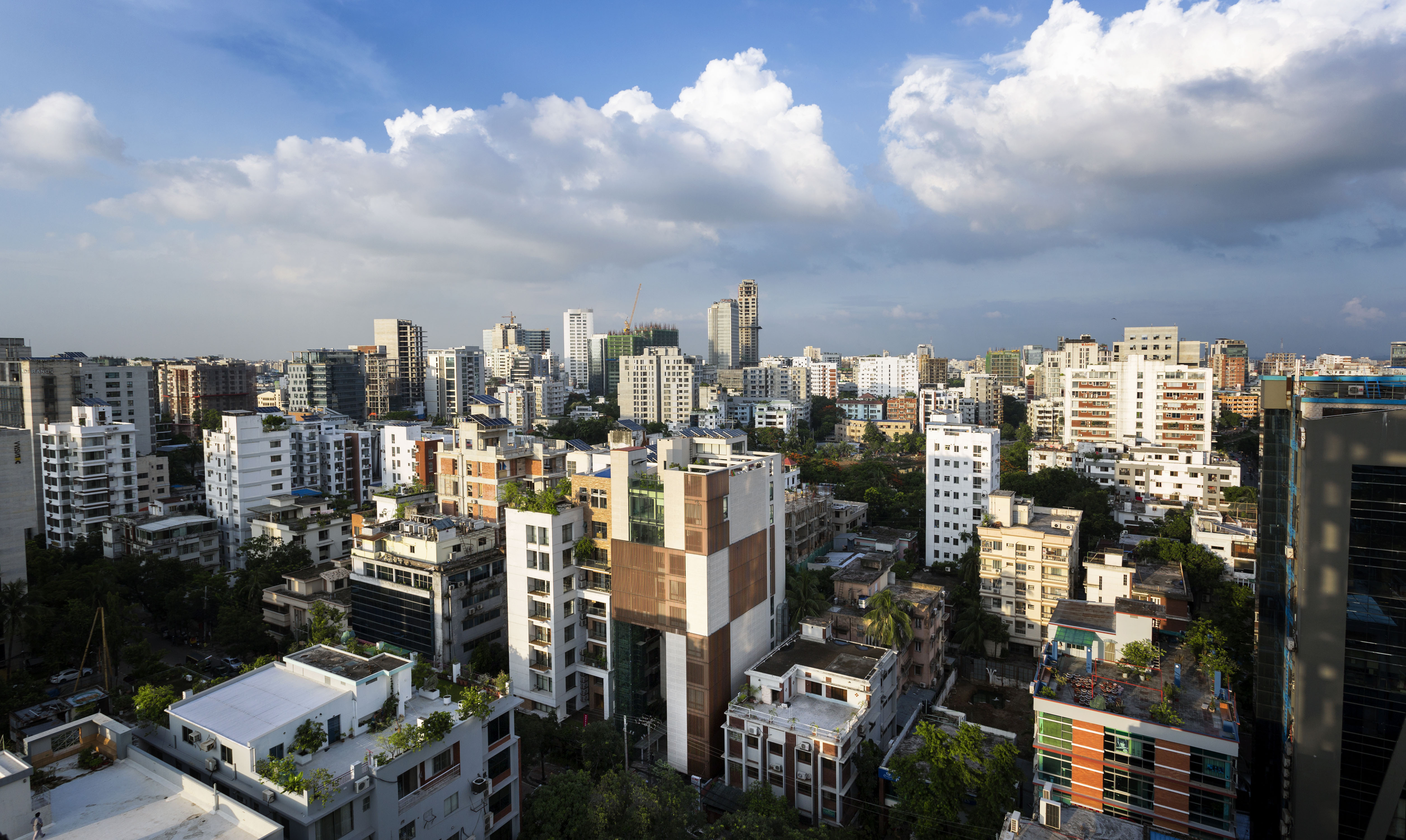 绿意盎然的都市森林办公楼-16