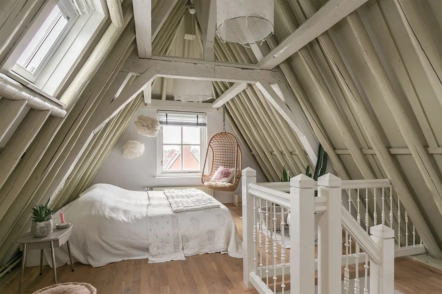 荷兰运河边古宅的现代魅力-12