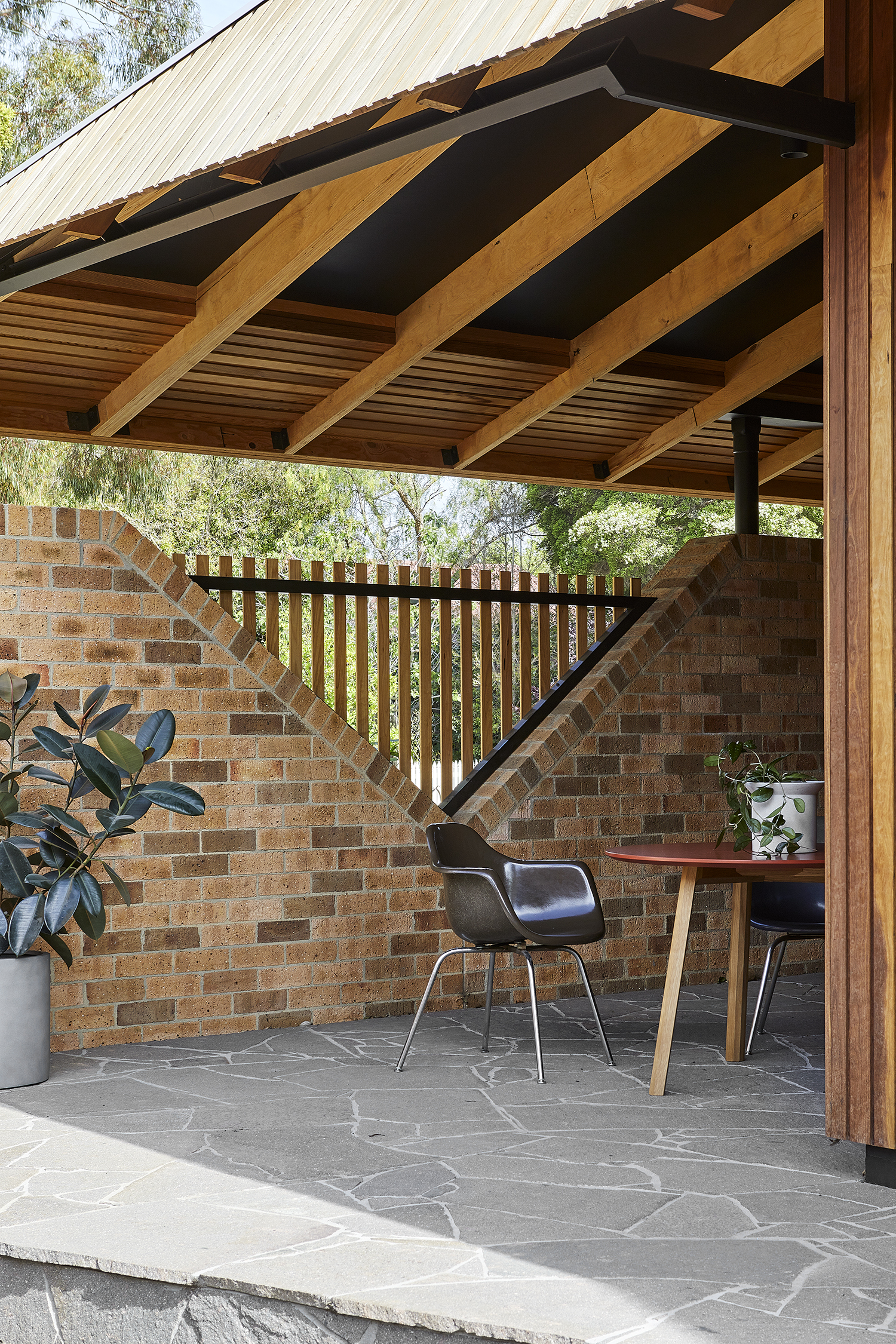 The Good Life House / MRTN Architects-28