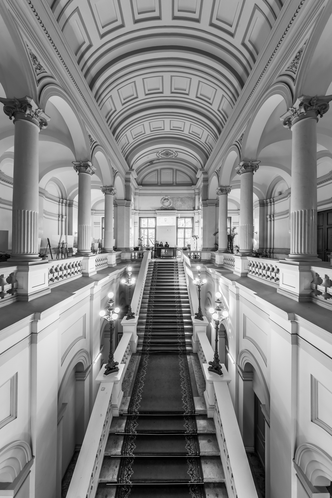 Казанская 7-3