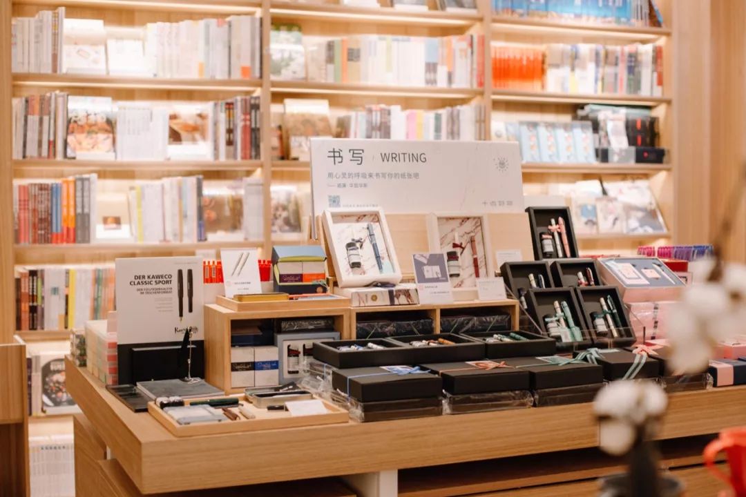 十点书店 | 新零售主题书店的沉浸式设计-77