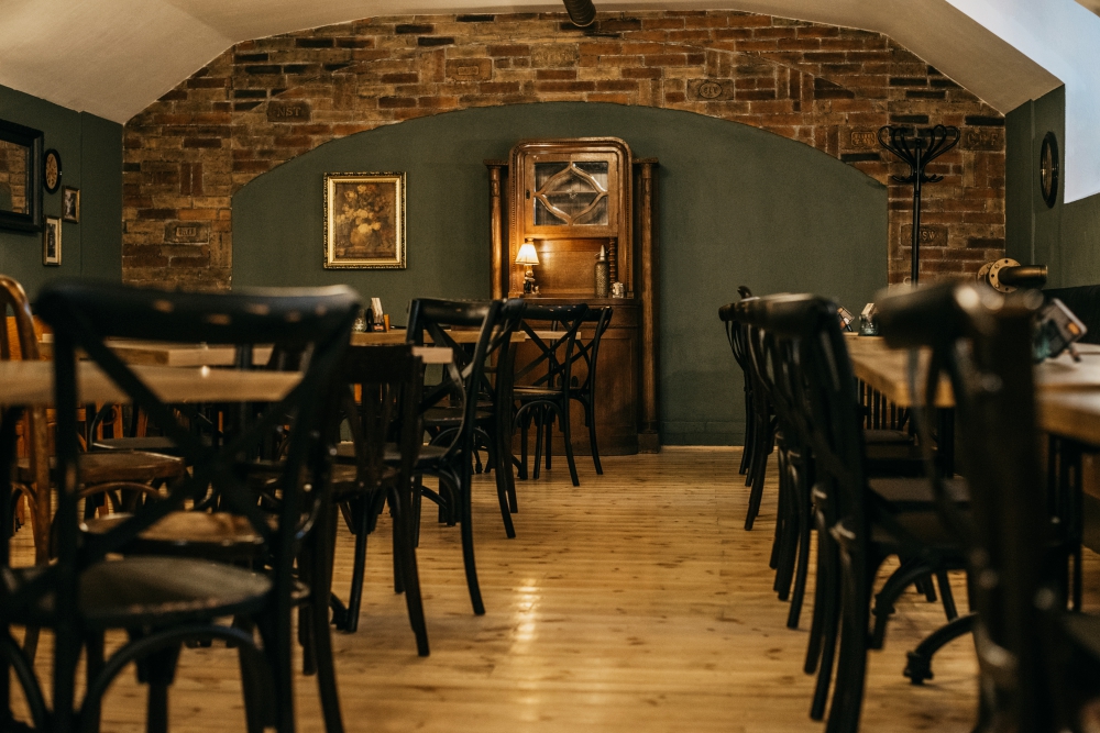 从地中海餐厅改造为经典酒馆-66