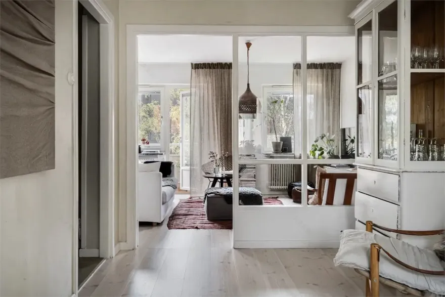 瑞典中性风格公寓,厨房成为家庭核心空间-1