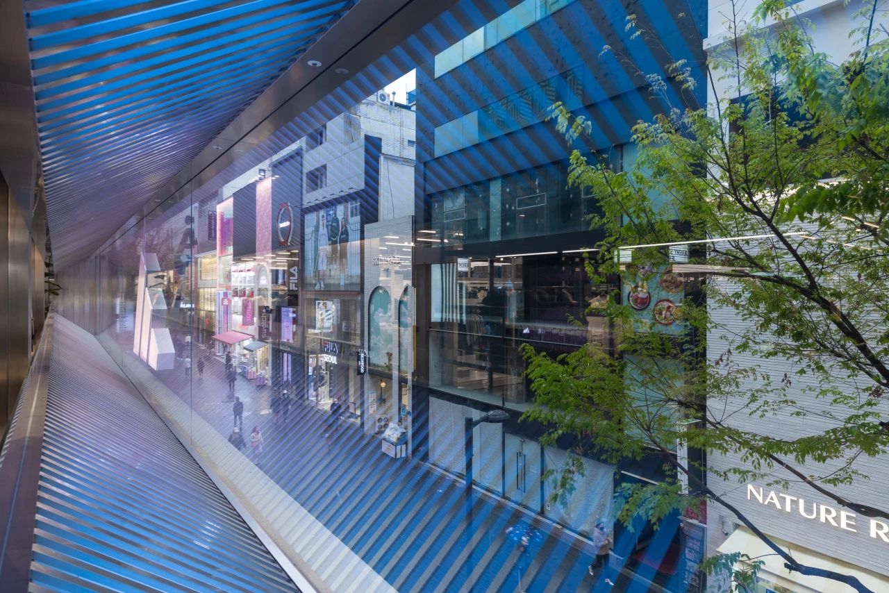 adidas 首家亚洲旗舰店丨韩国首尔丨万社设计-1