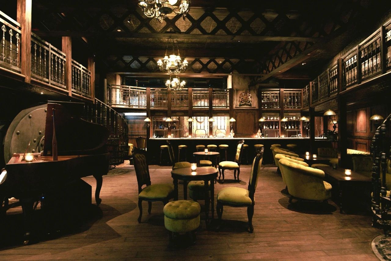 Maggie Choos 酒吧丨中国香港丨Ashley Sutton-10