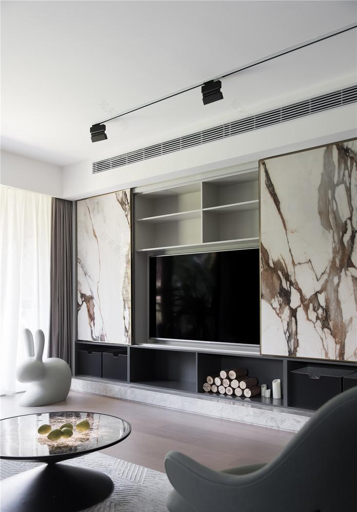 旧宅翻新变现代简约大宅,收纳空间丰富-22