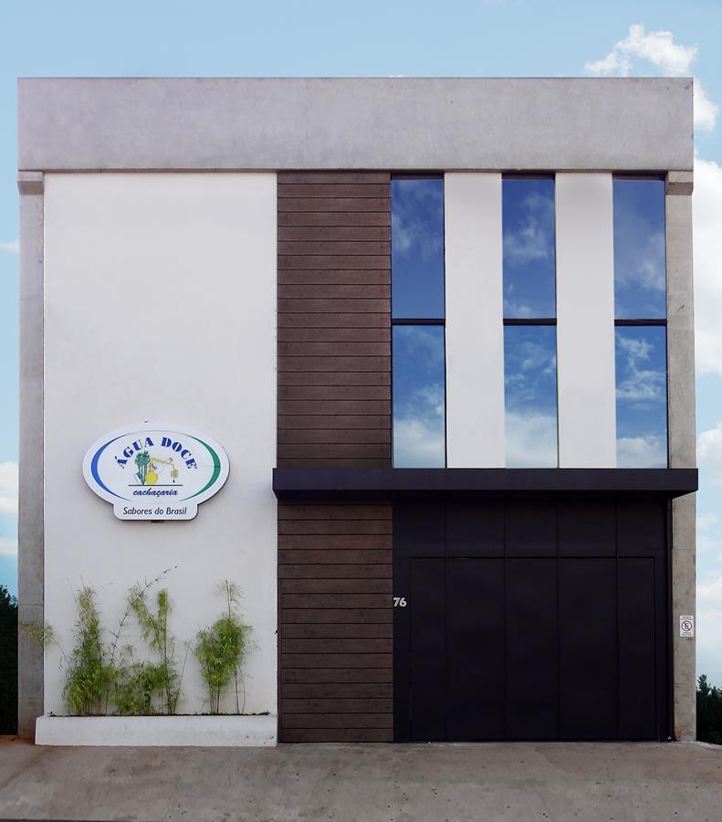 Cachaçaria Água Doce 酒吧设计-2