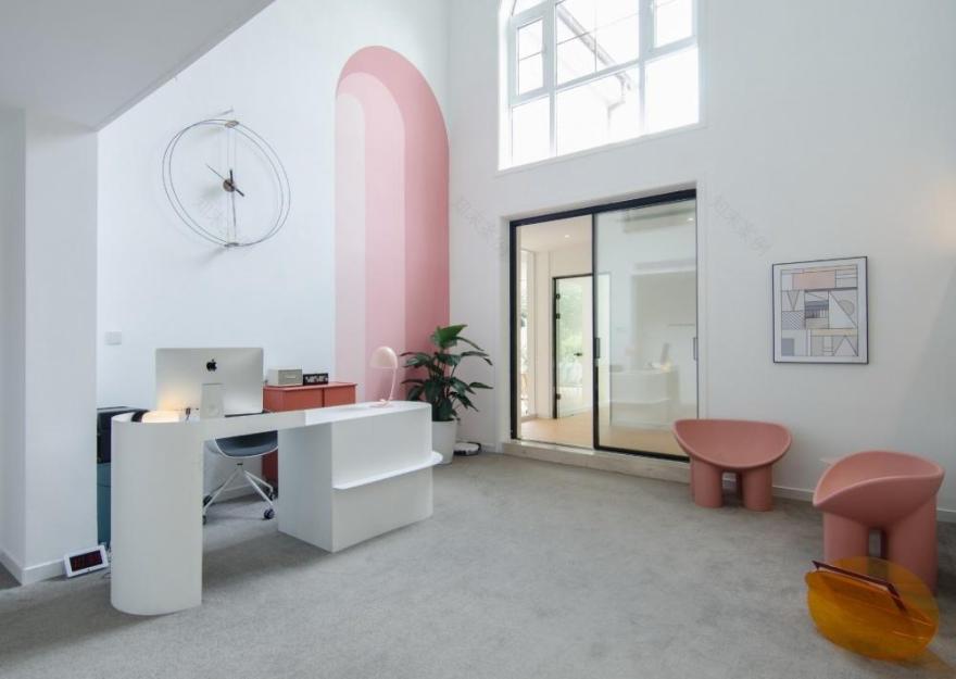 光影穿梭的现代宅院-58