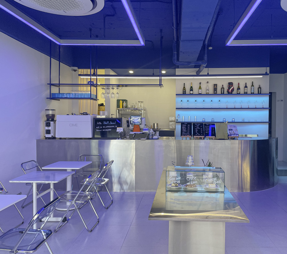 17 坪卡培耐尔咖啡厅 | 灯光艺术的魅力-3