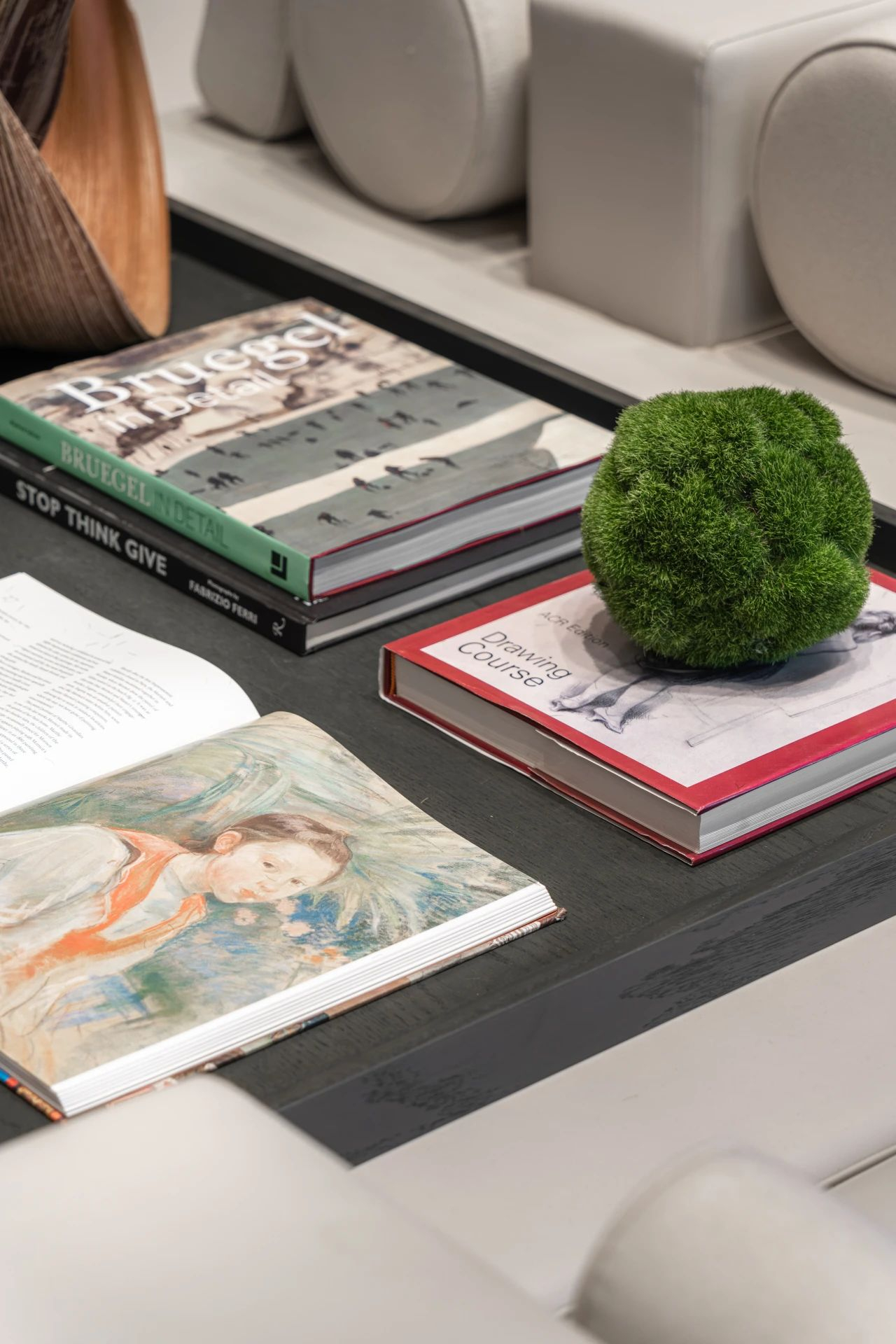 绿地全球商品贸易港售楼处丨中国南昌丨WJID维几设计-56