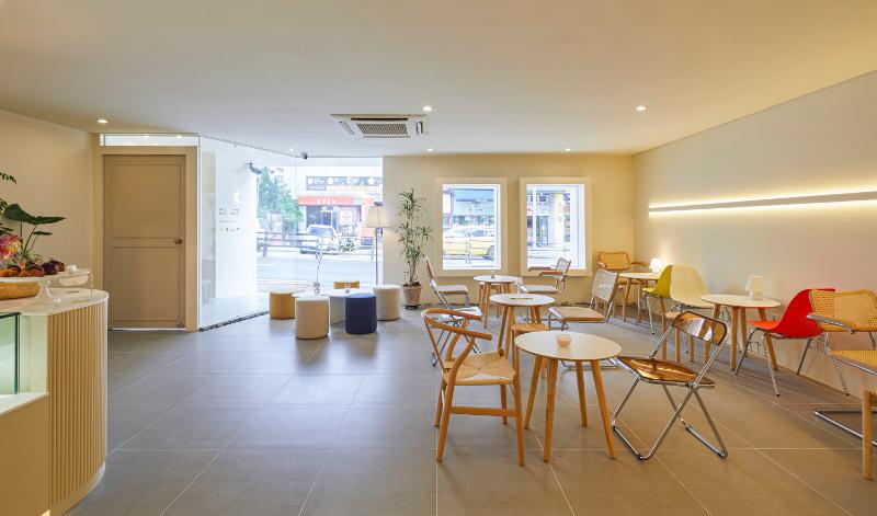 简约风 27 平米咖啡厅设计 打造温馨空间-13