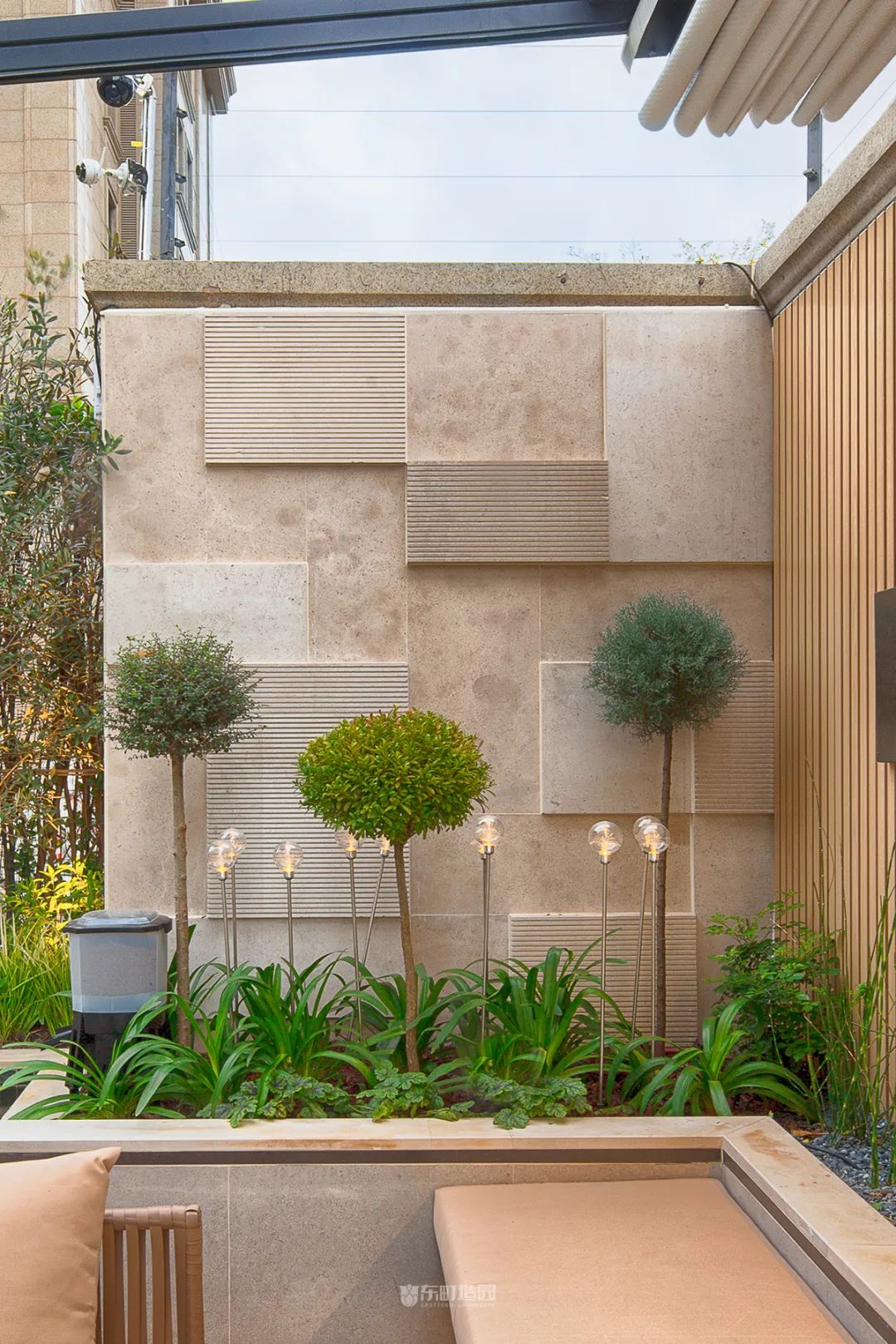 上海大宁金茂府玉兔园 | 自然与舒适的完美结合-54