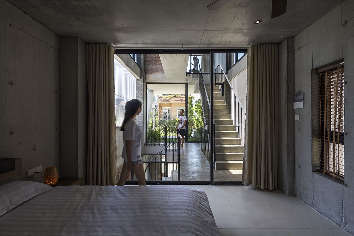 越南海滨四层混凝土住宅-48