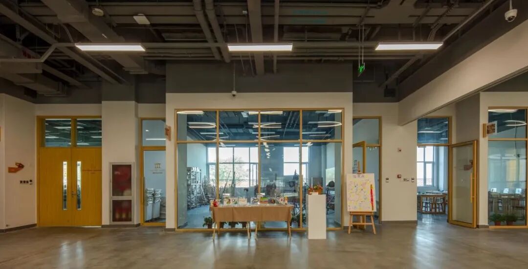 我向往的“神奇学校”，学习有社区，老师不用办公室，让每个孩子“闪闪发光”-66